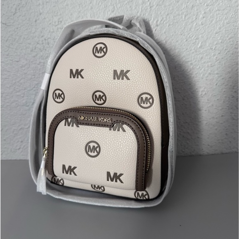 NWT MICHAEL KORS OUTLET Jaycee Extra-Small Logo Debossed Convertible‎ Backpack - Picture 7 of 9